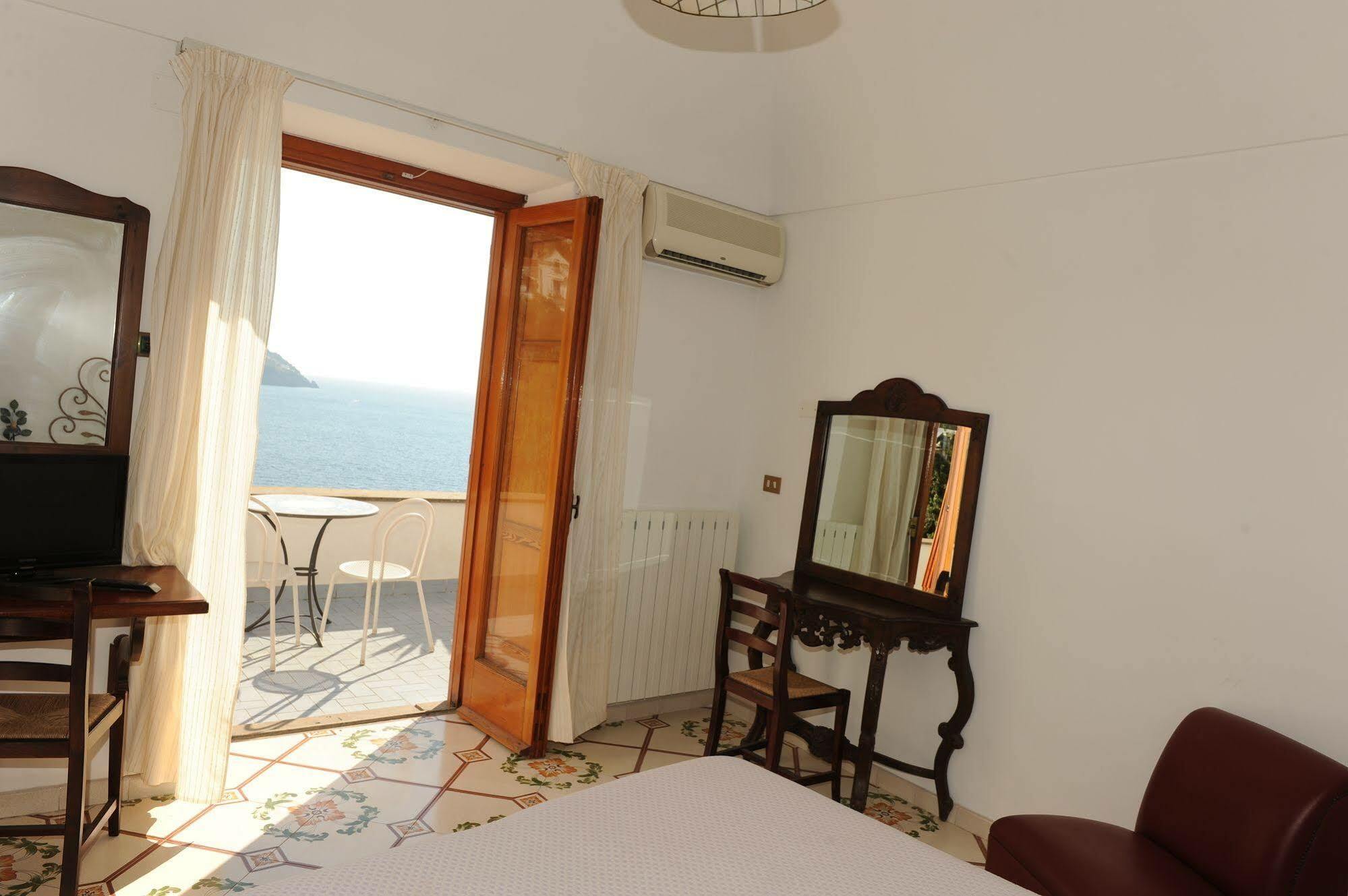 Hotel Dimora Fornillo Positano Buitenkant foto